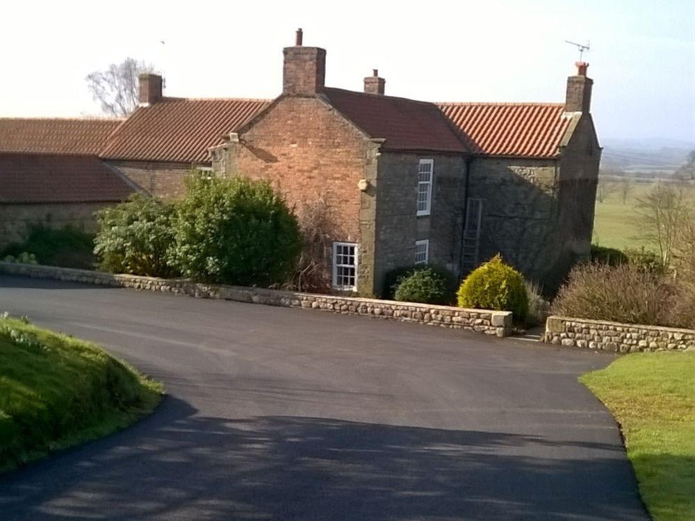 Little Holtby B&B Kirkby Fleetham Экстерьер фото